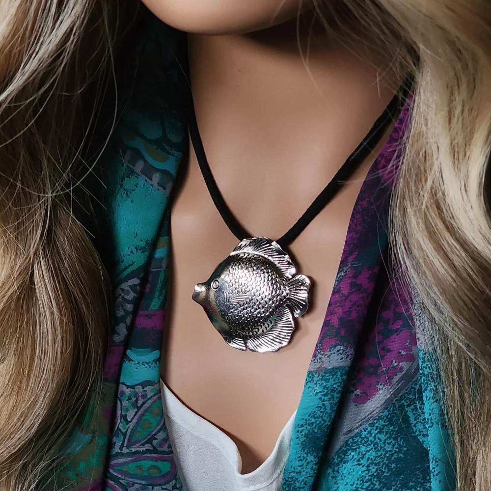 ❤️ Silver Pendant Ocean Fish Soft Black Cord Necklace Boho Mermaid Jewelry
